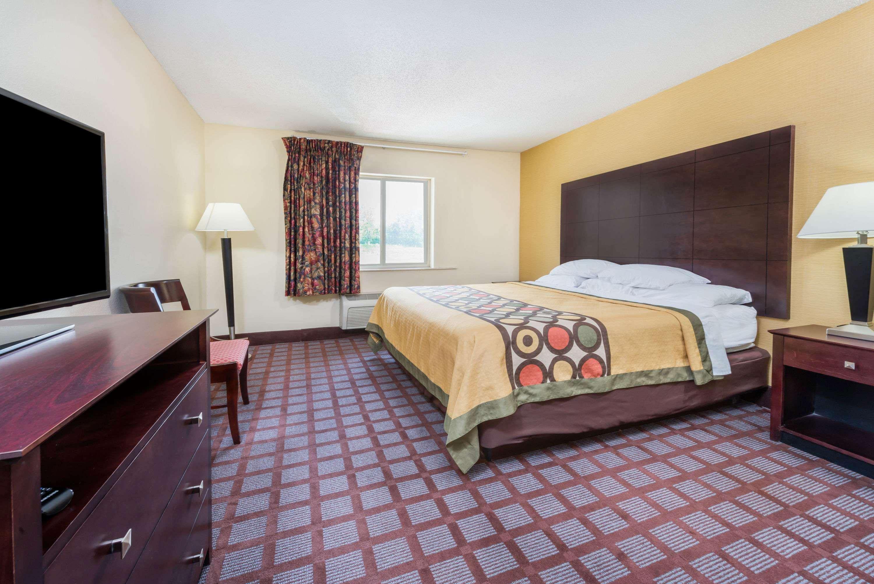 Super 8 By Wyndham Bloomington University Area מראה חיצוני תמונה