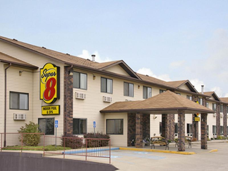 Super 8 By Wyndham Bloomington University Area מראה חיצוני תמונה